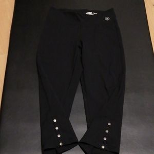 Roots capris